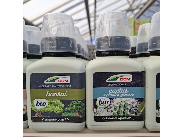 Assortiment voeding/meststof dcm - afbeelding 8 van  12