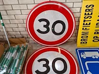 Assortiment waarschuwings/aanduidingsborden - afbeelding 2 van  7