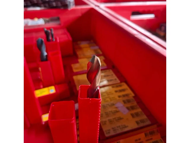 Assortiment wringijzers, boren en machinetappen dormer - afbeelding 10 van  14