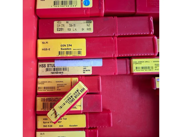 Assortiment wringijzers, boren en machinetappen dormer - afbeelding 12 van  14
