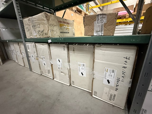 Assortiment zonnepaneel bevestigingsmateriaal o.a. van der valk - afbeelding 9 van  9