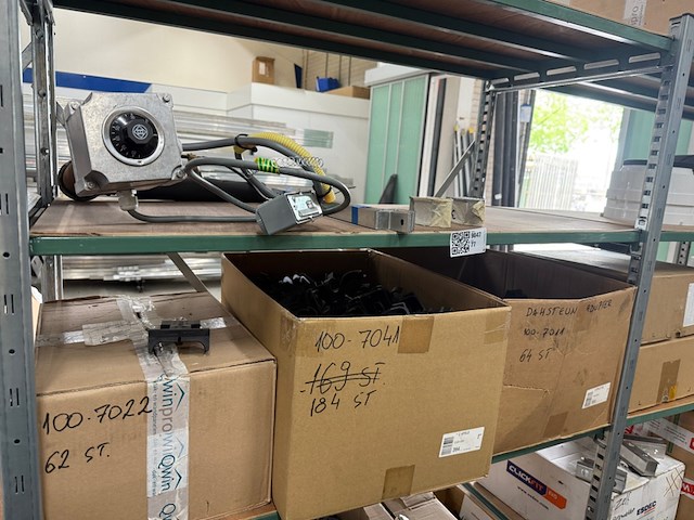 Assortiment zonnepaneel bevestigingsmateriaal - afbeelding 2 van  4