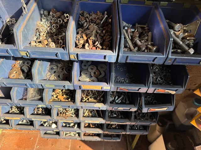 Assortimentbakjes met bevestigingsmaterialen - afbeelding 1 van  3