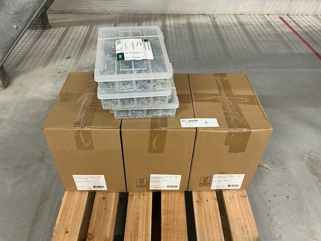 Assortimentbox spijkers (18x) - afbeelding 1 van  2