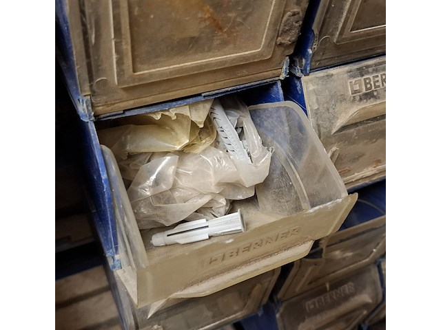 Assortimentdoos met ijzerwaar - afbeelding 2 van  15