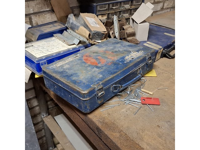 Assortimentdoos met ijzerwaar - afbeelding 4 van  15