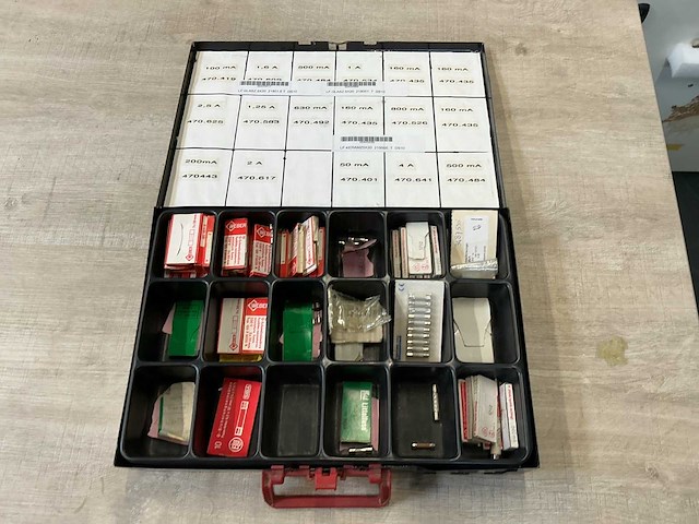 Assortimentdoos zekeringen - afbeelding 1 van  3