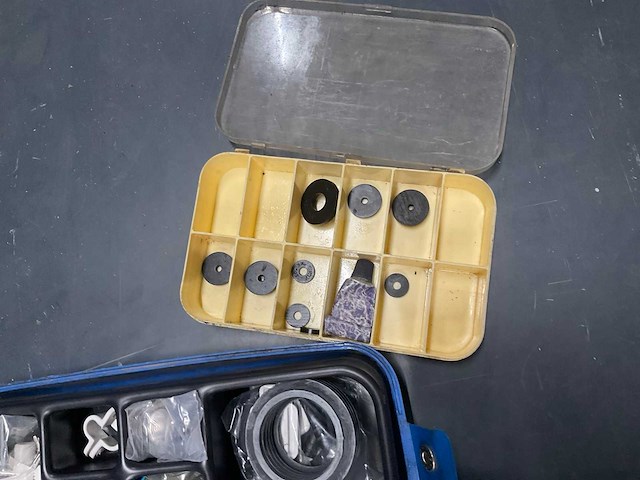 Assortimentdozen met inhoud rubbers en ringen (4x) - afbeelding 5 van  6