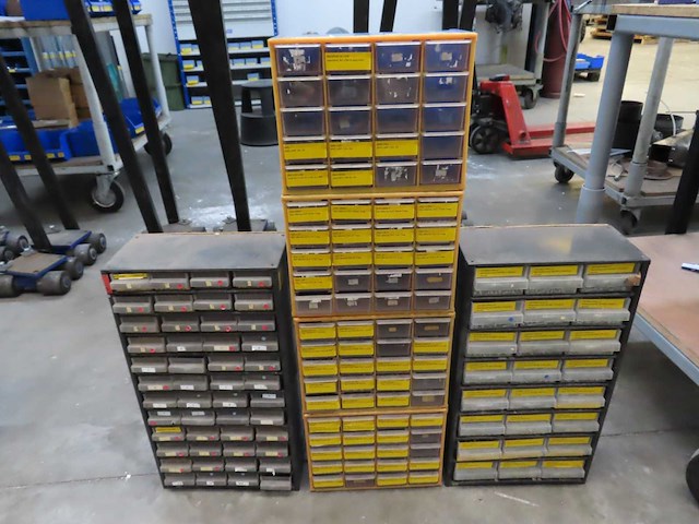 Assortimentkastje met inhoud (6x) - afbeelding 1 van  9