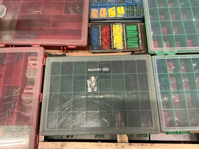 Assortimentkoffers/bakjes met inhoud (13x) - afbeelding 5 van  7