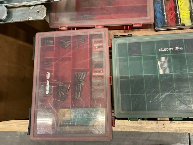 Assortimentkoffers/bakjes met inhoud (13x) - afbeelding 6 van  7