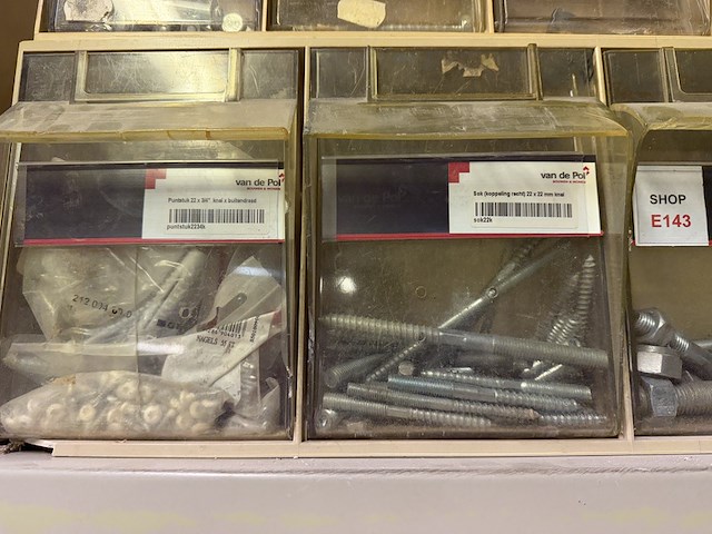 Assortimentsbakken met ijzerwaren - afbeelding 3 van  9