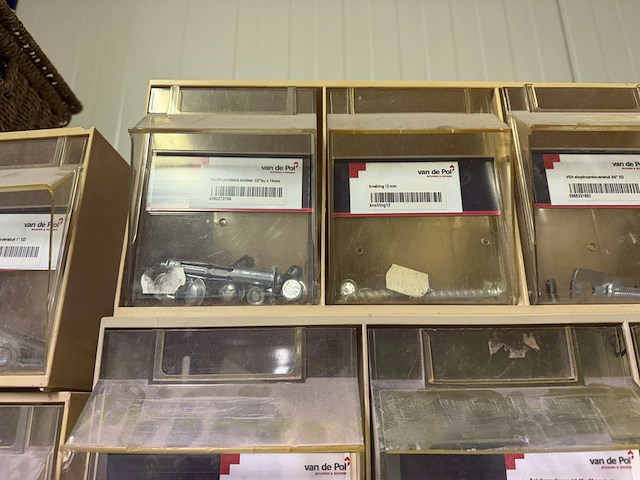 Assortimentsbakken met ijzerwaren - afbeelding 6 van  9