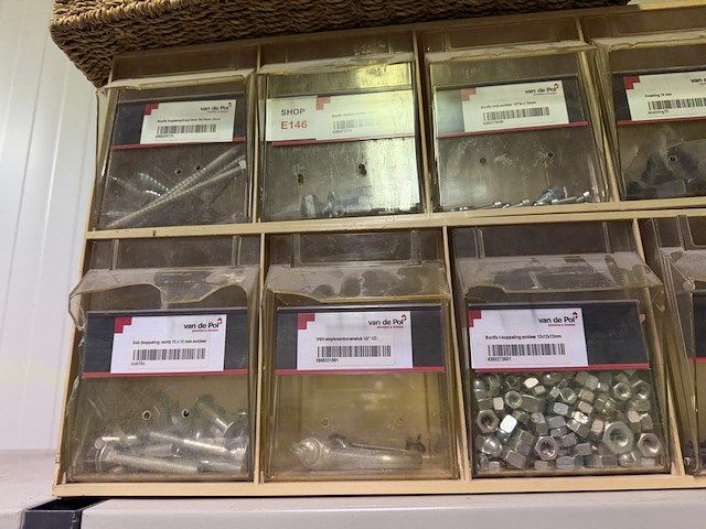 Assortimentsbakken met ijzerwaren - afbeelding 9 van  9