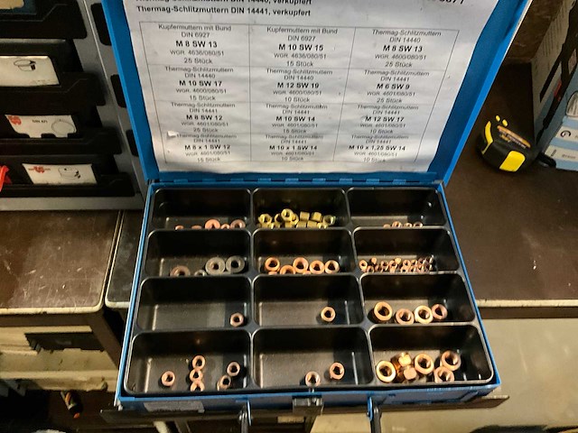 Assortimentskoffer 32x25cm + inhoud + würth ladebox (9x) - afbeelding 4 van  6