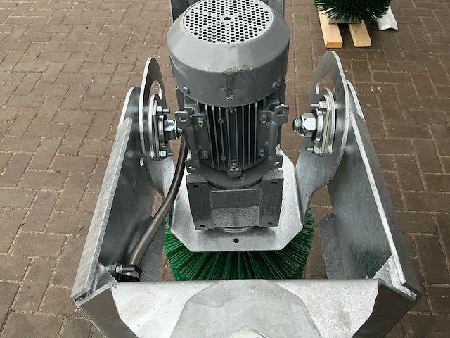 Ast - 2025 - wellbrush - borstelmachine - afbeelding 6 van  8