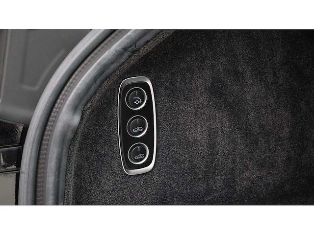 Aston martin - dbx - 4.0 v8 707 - s-632-fv - 2023 - afbeelding 21 van  39