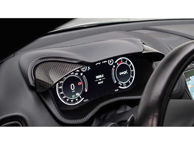 Aston martin - dbx - 4.0 v8 707 - s-632-fv - 2023 - afbeelding 33 van  39