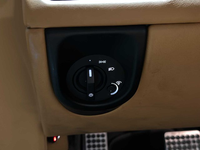 Aston martin db9 volante 6.0 v12 517pk 2010 cabriolet, p-330-gj youngtimer - afbeelding 25 van  52