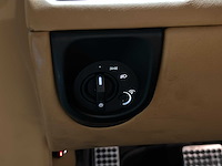 Aston martin db9 volante 6.0 v12 517pk 2010 cabriolet, p-330-gj youngtimer - afbeelding 25 van  52