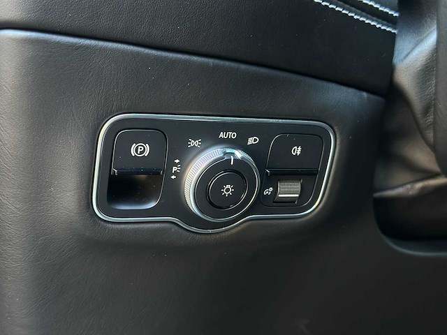 Aston martin dbx 4.0 v8 1913 551pk 2020 (1 of 500), hnt-92-v - afbeelding 24 van  25
