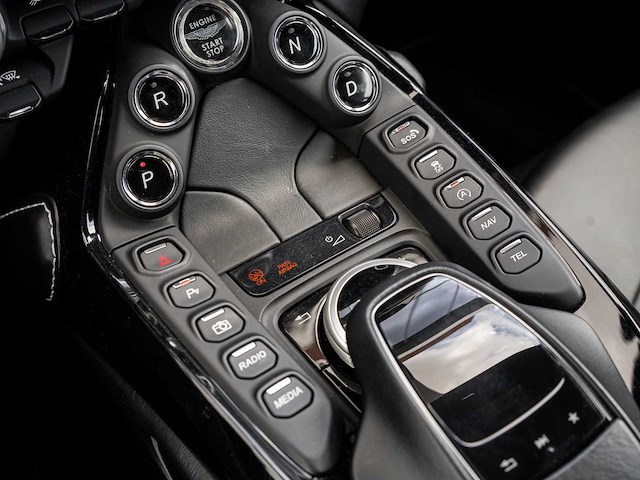 Aston martin vantage 4.0 v8 510pk 2021, x-777-dl - afbeelding 46 van  86