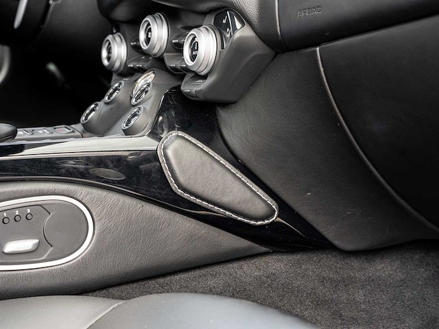 Aston martin vantage 4.0 v8 510pk 2021, x-777-dl - afbeelding 75 van  86