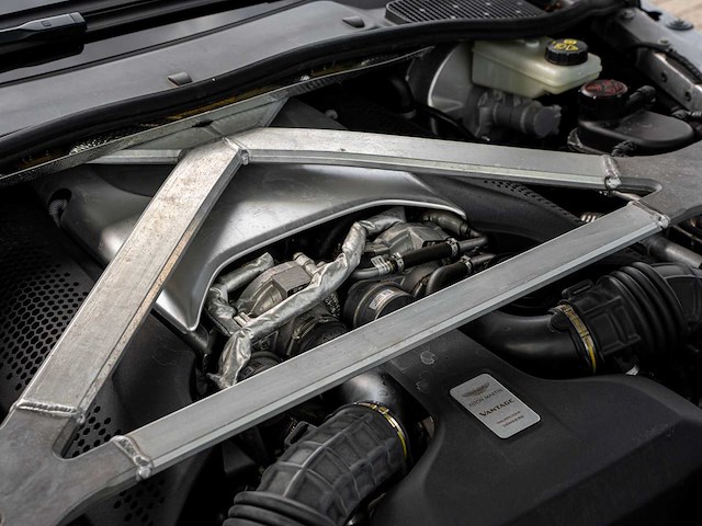 Aston martin vantage 4.0 v8 510pk 2021, x-777-dl - afbeelding 81 van  86
