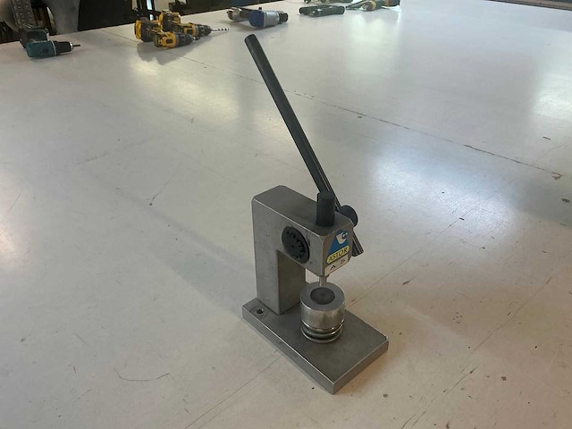 Astor knoopmachine - afbeelding 2 van  4