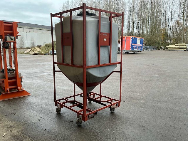 Astro silo gebruikt voor granulaat (4x) - afbeelding 11 van  15