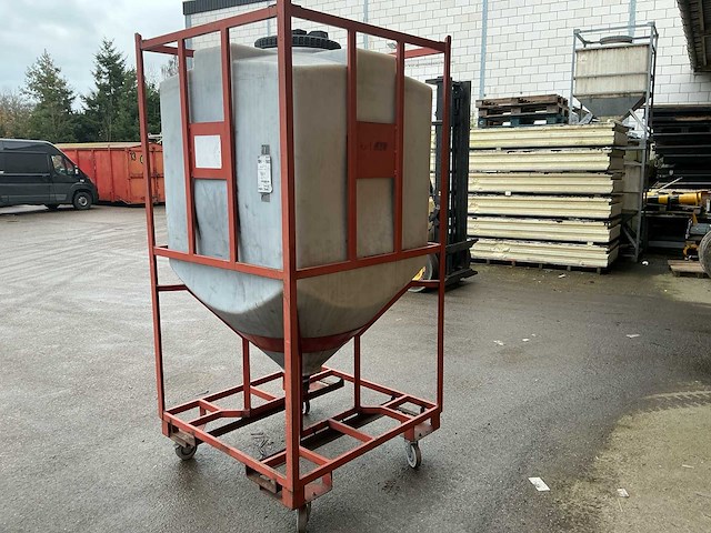 Astro silo gebruikt voor granulaat (4x) - afbeelding 13 van  15