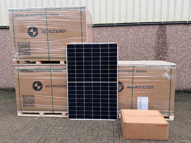 Astronergy - set van 108 zonnepanelen (410 wp) - goodwe 36k omvormer - afbeelding 1 van  11