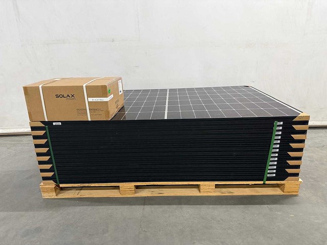 Astronergy - set van 14 zonnepanelen (420 wp) - solax 5.5 kw omvormer - afbeelding 1 van  7