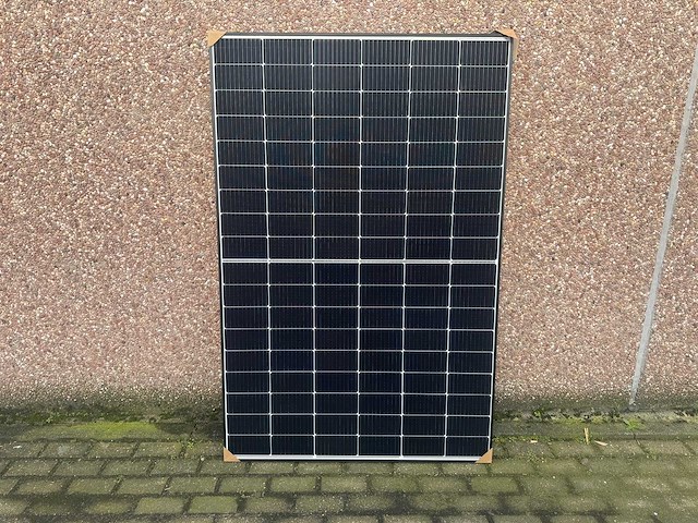 Astronergy - set van 14 zonnepanelen (420 wp) - solax 5.5 kw omvormer - afbeelding 3 van  4
