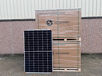 Astronergy - set van 72 zonnepanelen (totaal vermogen 29.520 wp) - afbeelding 1 van  5