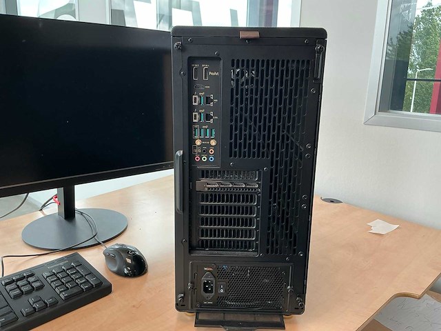 Asus - desktop - afbeelding 4 van  4