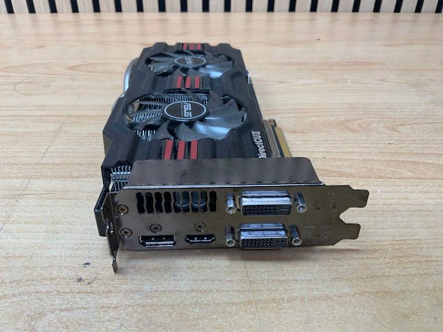 Asus - gtx660-dc2-2gd5 - videokaart - afbeelding 2 van  4