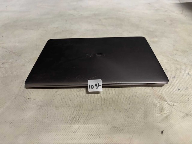 Asus - laptop - afbeelding 3 van  3