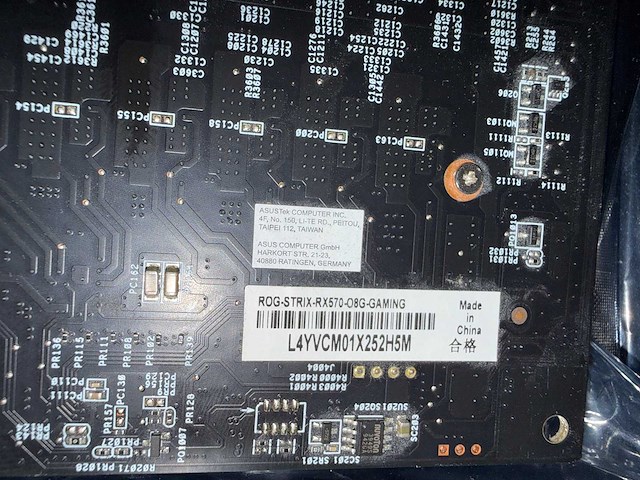 Asus - rog-strix-r570 8gb - videokaart - afbeelding 4 van  4