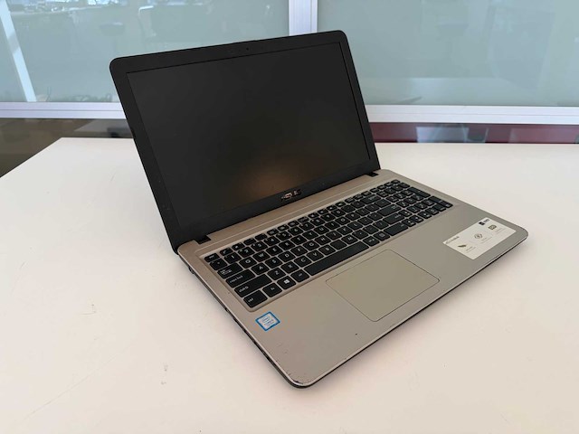 Asus - vivobook r540u - laptop - afbeelding 1 van  6