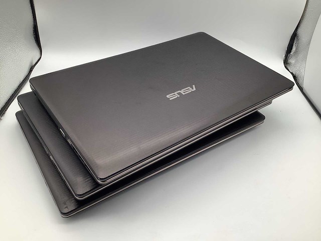 Asus a55u (3x) + r500vd (1x) i7 laptop (4x) - afbeelding 1 van  7