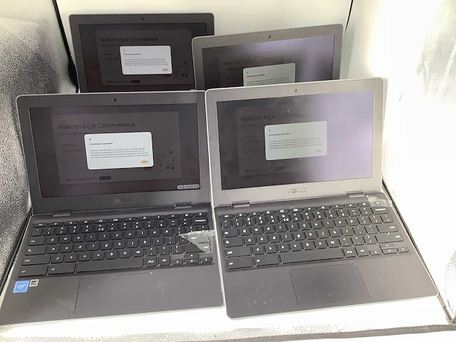 Asus chromebook c204m touch laptop (4x) - afbeelding 4 van  8