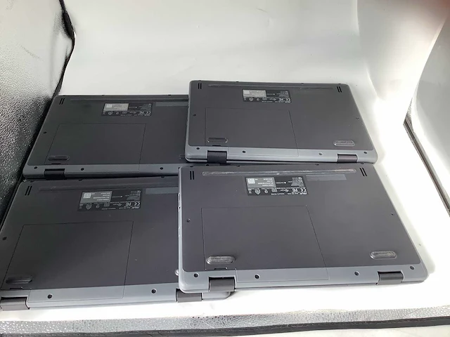 Asus chromebook c204m touch laptop (4x) - afbeelding 8 van  8