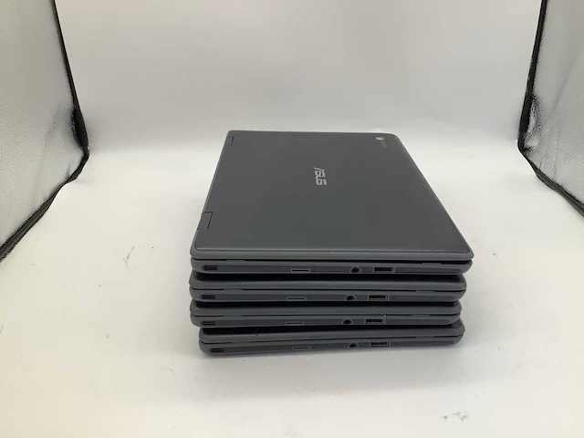 Asus chromebook c204m touch laptop (4x) - afbeelding 6 van  8