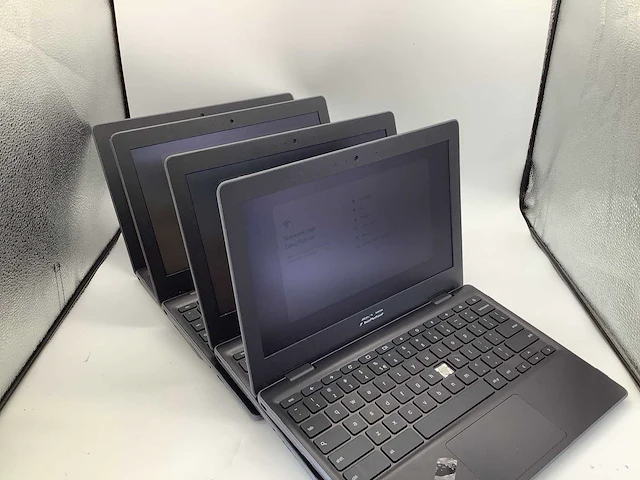 Asus chromebook c204m touch laptop (4x) - afbeelding 1 van  1
