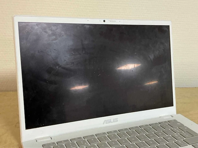 Asus chromebook plus laptop - afbeelding 2 van  4