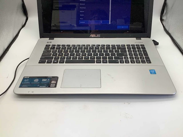 Asus f751l i7 laptop - afbeelding 2 van  8