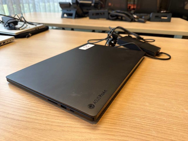 Asus h7606 krachtige laptop (2024 model, high performance) zonder hardeschijf - afbeelding 5 van  6
