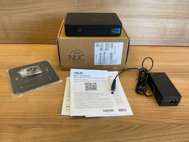 Asus nuc 14 mini pc - afbeelding 1 van  4