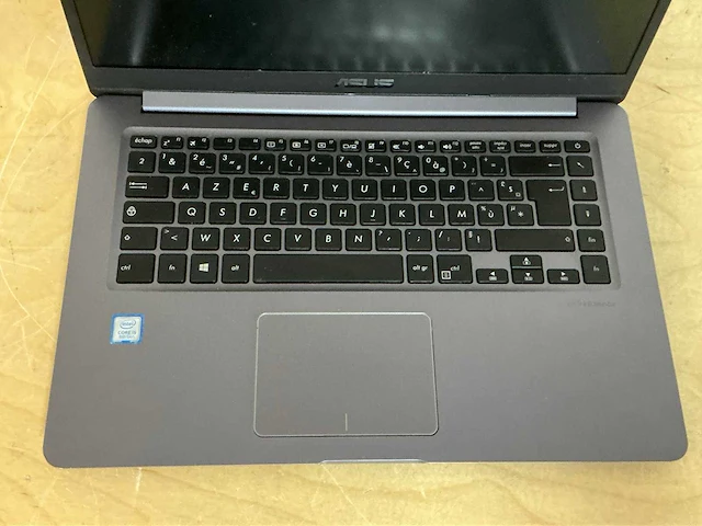 Asus r520u laptop - afbeelding 3 van  4